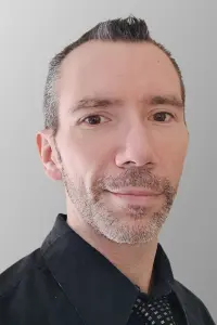 Zach Cain headshot